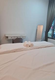 Kota Tinggi House | RuzZana Signature Stay Semi-D Corner Lot-BBQ,Wifi,6-8pack