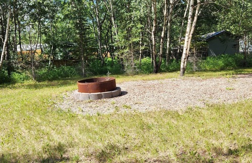 Regina Beach House | RV on Regina Beach Seasonal Site