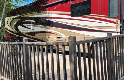 Regina Beach House | RV on Regina Beach Seasonal Site