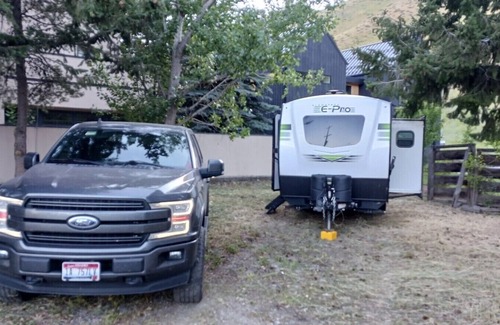 Warm Springs House | RV Parking in Paradise (Parking Space #B)