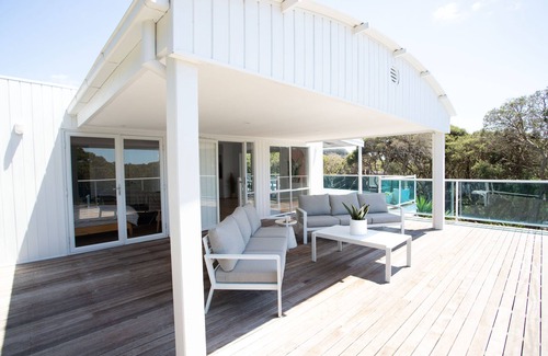 Rye House | Rye Baby by Ready Set Stay- Main & Guest House