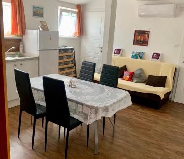 Buzsak House | Sára Vendégház Buzsák