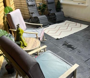 Burnfoot Apartment | Sèid Bò - Sleeps 6 - NEW Private 6 Person HotTub Available