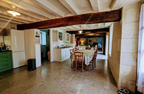 Clere-du-Bois House | Séjour paisible au cœur du Berry : maison familiale moderne, cheminée, jardin, et SPA à Cléré-du-Bois. - FR-1-591-563