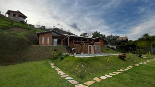 Santana Do Paraiso Ski Chalet | Sítio Chalé dos Ipês