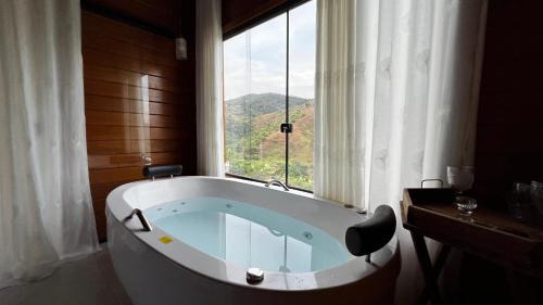 Santana Do Paraiso Ski Chalet | Sítio Chalé dos Ipês