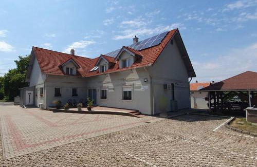 Hajdunanas House | Sóvirág Termál Panzió