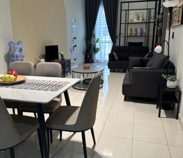 Sungai Pelek Villa | S H Homestay Bagan Lalang