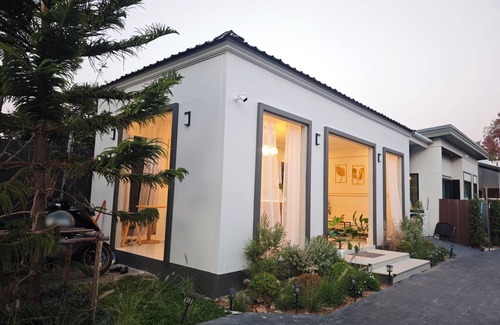Warin Chamrap Villa | S'Villa