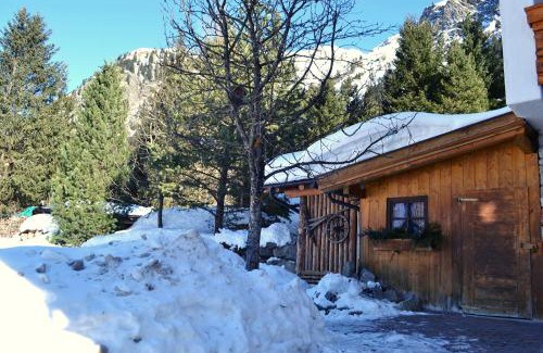 Plangeross House | s´Waldhaus