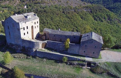 Gissac Apartment | Sabatier Apartment at the Eco-Museum – Authentic 1960s Farmhouse