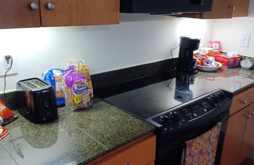 Montrose Apartment | Sabine street Lofts Forget your worries in this spacious peaceful atmosphere