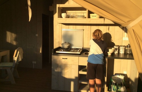 Saint-Cassien Cabin | SafariTent Picvert: lodge toile & bois au plus proche de la nature site familial