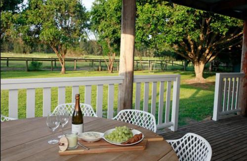 Anna Bay House | Sahara Trails Complex Sleeping groups WiFi Air Conditioning Horse Riding and much more