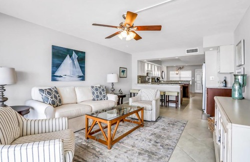 Indian Shores Apartment | Sail Away at Tahitian Towers 402