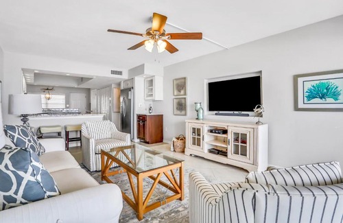 Indian Shores Apartment | Sail Away at Tahitian Towers 402