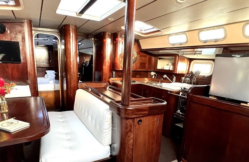 Isla Solarte House | Sailboat that includes 3 rooms