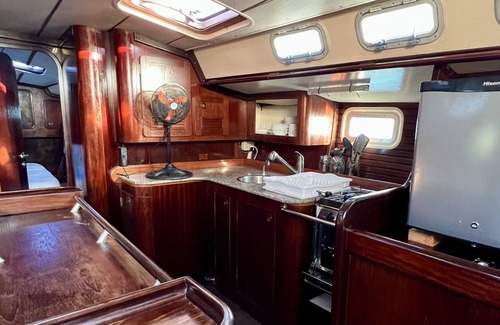 Isla Solarte House | Sailboat that includes 3 rooms