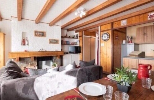 Cadeilhan-Trachere Apartment | Saint-Lary Pla d'Adet sleeps 9 at the foot of the slopes