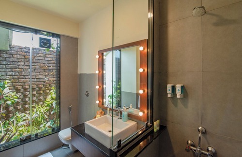 Murbad Hotel | Saj By The Lake