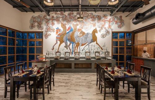 Turiya Hotel | Saj In The Forest, Pench