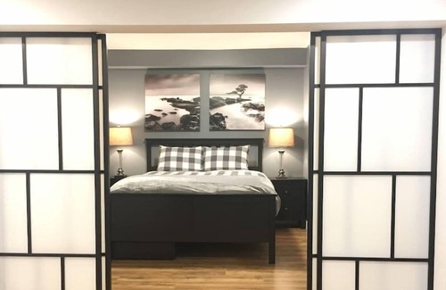 Burnaby House | Sakura Suite Near Skytrain, SFU