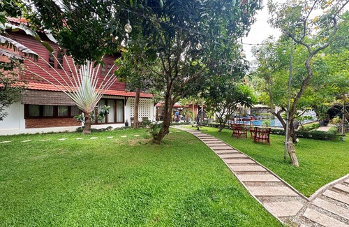 Siem Reap Villa | Sala Noble Two-Villa Retreat with 6-Bedrooms in Siem Reap-Share Swimming Pool