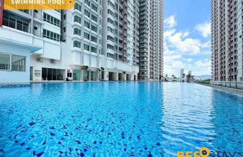 Salak South Apartment | Salak Selatan Pool View with Wifi & Netflix 4PAX