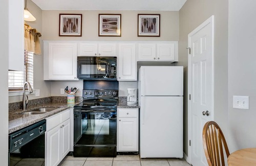 Orange Beach East Apartment | SALE! ~ Clean, Private, Adorable Condo AND Contact-free Check-In!