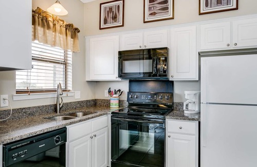 Orange Beach East Apartment | SALE! ~ Clean, Private, Adorable Condo AND Contact-free Check-In!