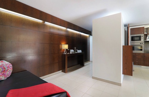 Salgados Apartment | Salgados 4Seasons Apartment with Pool, A/C, Wi-Fi, Garden & Balcony