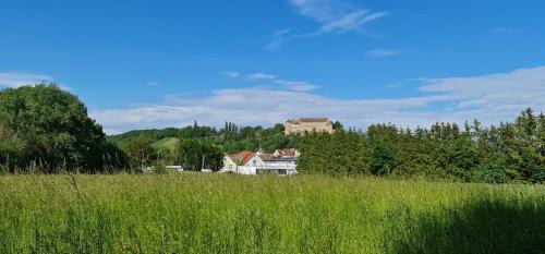 Obersulm Hotel | Sali Homes - GaesteHaus Lamm Obersulm