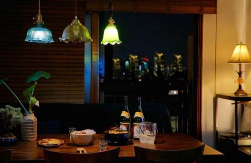 Seobinggo-dong Villa | Salon de Hannam River view