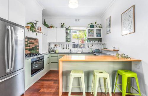 South Fremantle House | Saltbush Cottage in fabulous South Fremantle