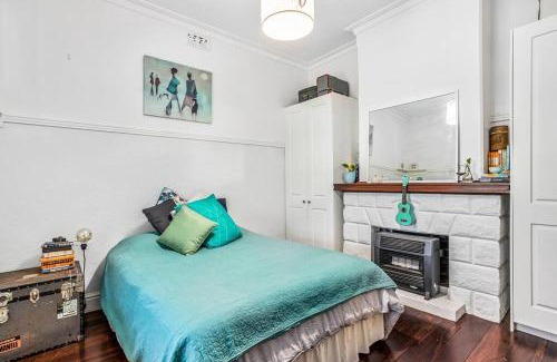 South Fremantle House | Saltbush Cottage in fabulous South Fremantle