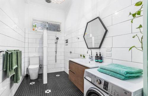 South Fremantle House | Saltbush Cottage in fabulous South Fremantle