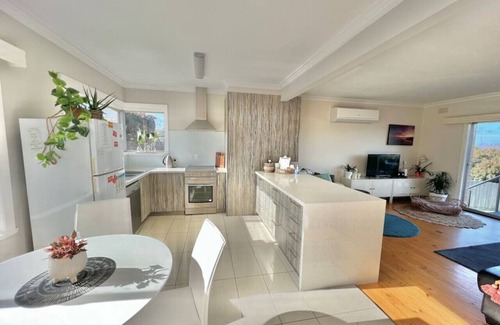 Apollo Bay House | Saltwater Haven - Pets Welcome. Wifi. Amazing View