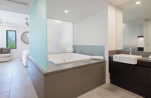 Port Douglas Resort | Saltwater Studio Experience Resort style Bliss