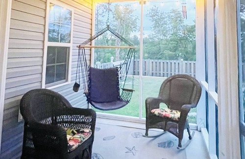 Holly Ridge Apartment | Salty Bottom at Surf City NC minutes to Topsail Island