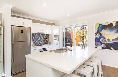 Vincentia House | Salty Mermaid by Experience Jervis Bay