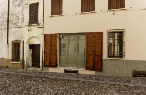 Old Town Apartment | Salvia Suite - Smart Holiday