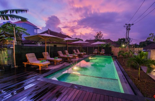Mushroom Bay Resort | Samanta Huts