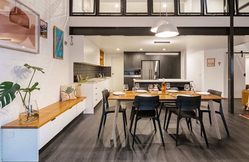 Moffat Beach Apartment | Samudr on Seaview at Moffat Beach