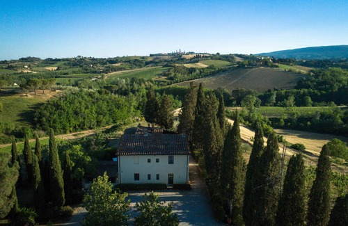 San Gimignano Villa | San Gimignano villa with pool, 5 rooms en suite, A/C, wi-fi, panoramic view