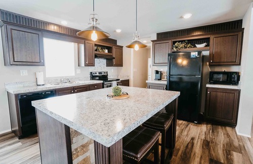 Vernal House | San Juan and Cimarron Modern Mountain View Getaway