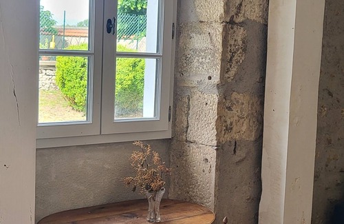 Saint-Satur House | Sancerre: Lovely furnished house renovated in 2025 with full view of the Loire Valley