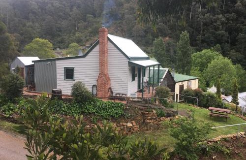 Walhalla House | Sancreed Cottage