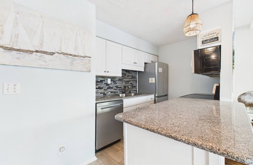 Crescent Beach Condo | Sand Dollar Serenity B15-Coastal Views-Sleeps 6