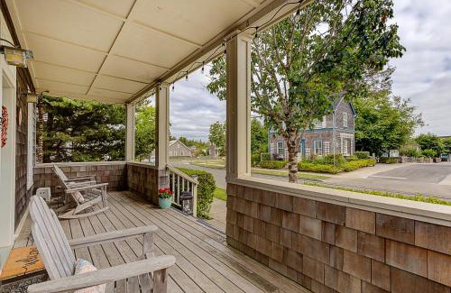 Seabrook House | Sand In the Toes by Seabrook Hospitality