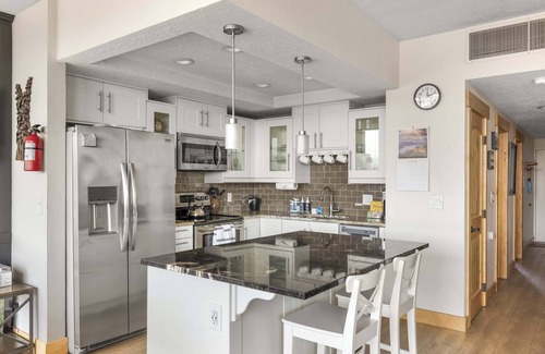 Seaside Condo | Sand & Sea (614) Tillamook Vista – Top-Floor Lux